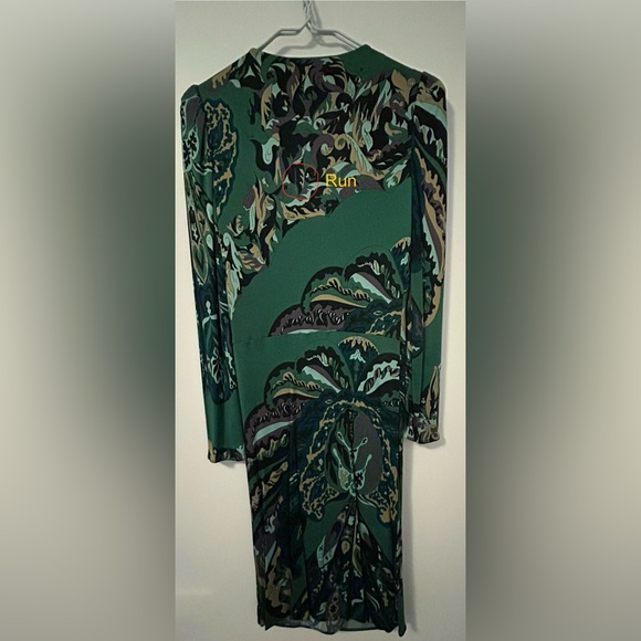 Beautiful Emilio Pucci green dress with beige and black abstract leaf pattern - Picture 12 of 12
